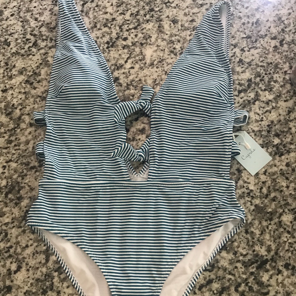 Cupshe swimsuit